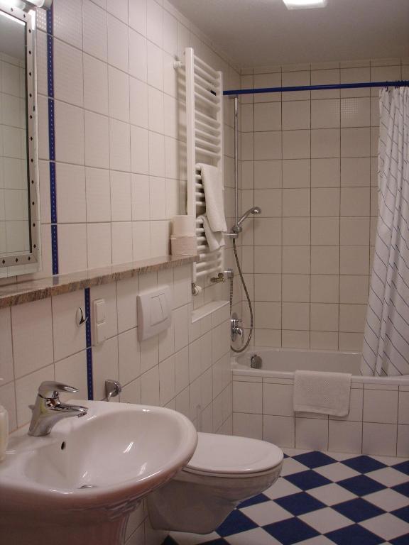 Fraenkischer Gasthof Lutz Giebelstadt Room photo