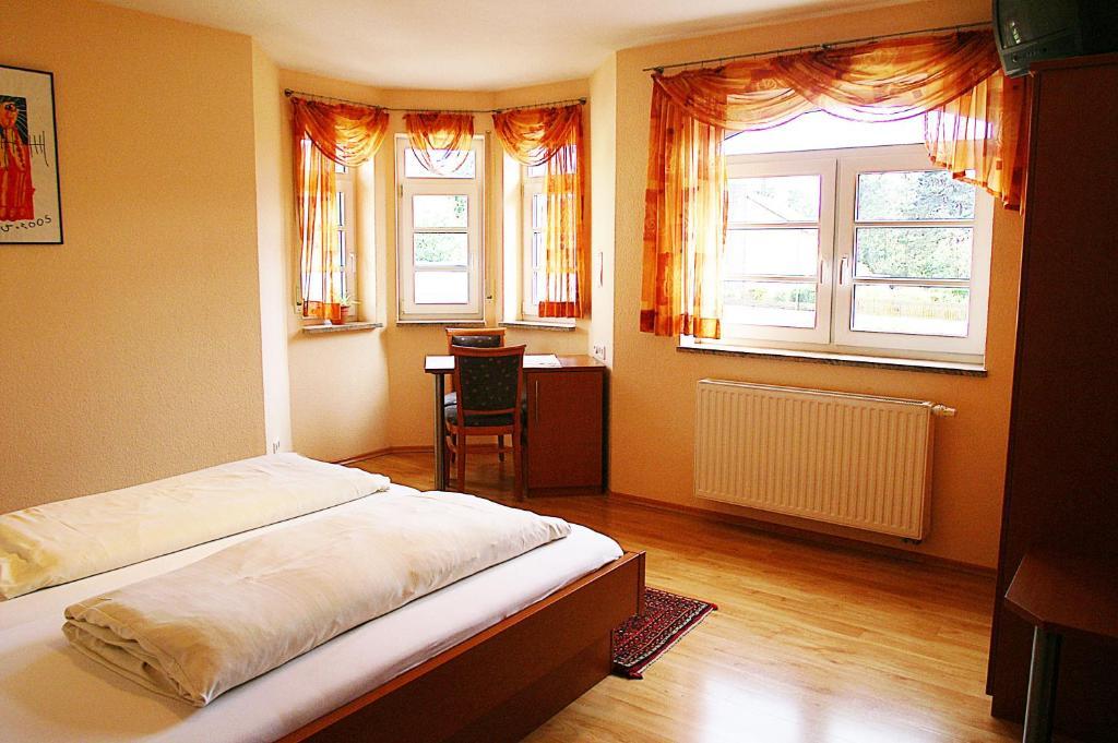 Fraenkischer Gasthof Lutz Giebelstadt Room photo
